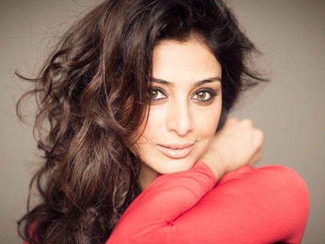 Bollywood actress Tabu is the daughter of which Pakistani actor?